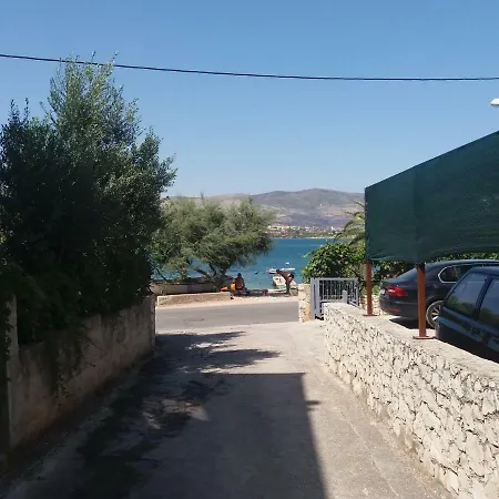 Dora Trogir